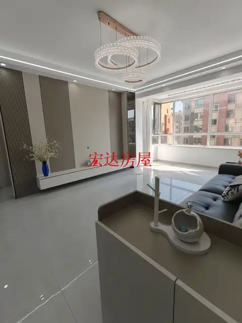 步梯四楼，随时看房