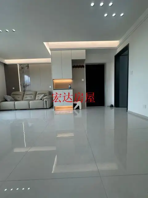 中心地段,对面就是小书包,全屋精装交付