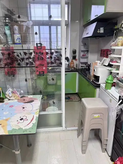 2室1厅1卫 新港小区  步梯五楼  急售  标准户型