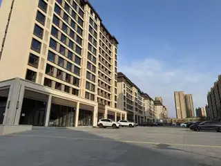 东方波尔多艺境100+70复式旺铺急租可议随时看房有钥匙