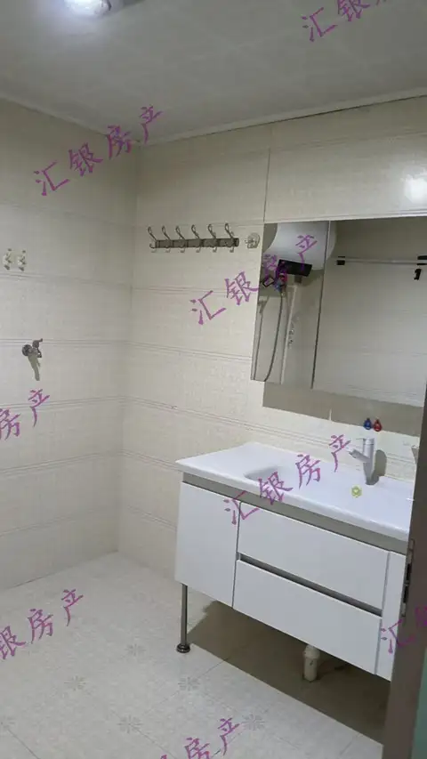 出售:凯立小区三期，122+47平院子，赠送阳台10.5平，三室2厅，2卫，带院