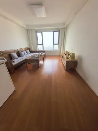 电梯楼层2室1厅1卫 龙泉家园