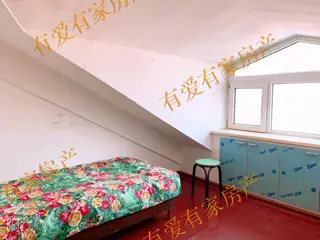 赠送阁楼，楼上楼下一样大4室2厅2卫 三堂怡海花园
