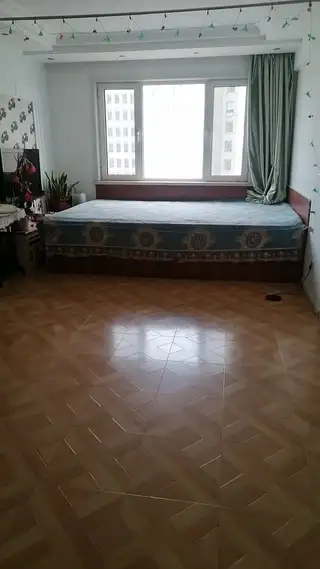 🌺出租，府督花苑1900，班车点附近，首次出租，拎包入住，家电齐全，好房拼手速