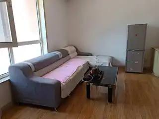 府督花苑现房2室1厅随时看