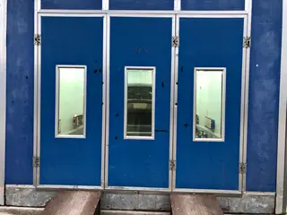 鹏辉汽车修配厂
