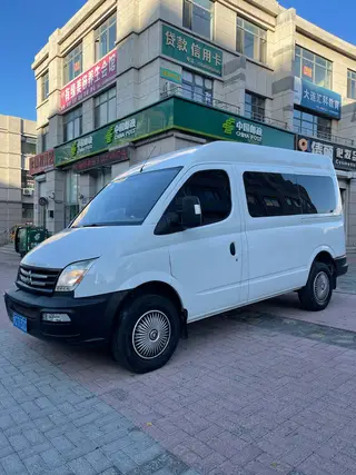 最新到店 上海牌 谁要过谁名字 13款大通V80尊杰版 2.5T柴油 中顶前驱 安全行驶10W多公里