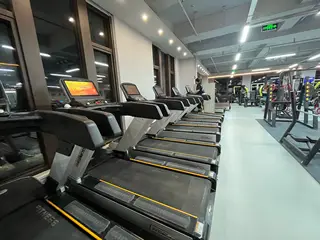 宏博健身