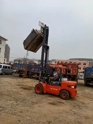 长兴装卸队，收售二手木方模板，家政保洁，大小吊车，大小云梯车，大小高空车，微挖掘机油锤砸墙，排渣，出