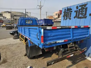 新到16年江铃顺达，国五，国五排放，柴油2.8排量，单排4.2米。费用到6月份，车况精品，一点锈烂都