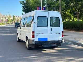 新到14年江铃全顺，柴油2.8t，6座，个人一手车，车况精品，全车一点锈烂都没有，开着嘎嘎好，空调冻