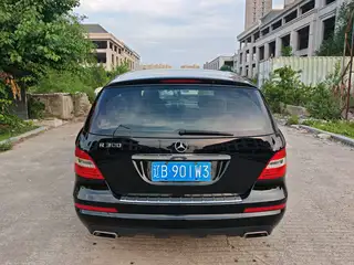 新到11年改款奔驰R300，7坐商务，车况好，外表内饰新，发动机变速底盘完美，开着舒服，配置高，检车