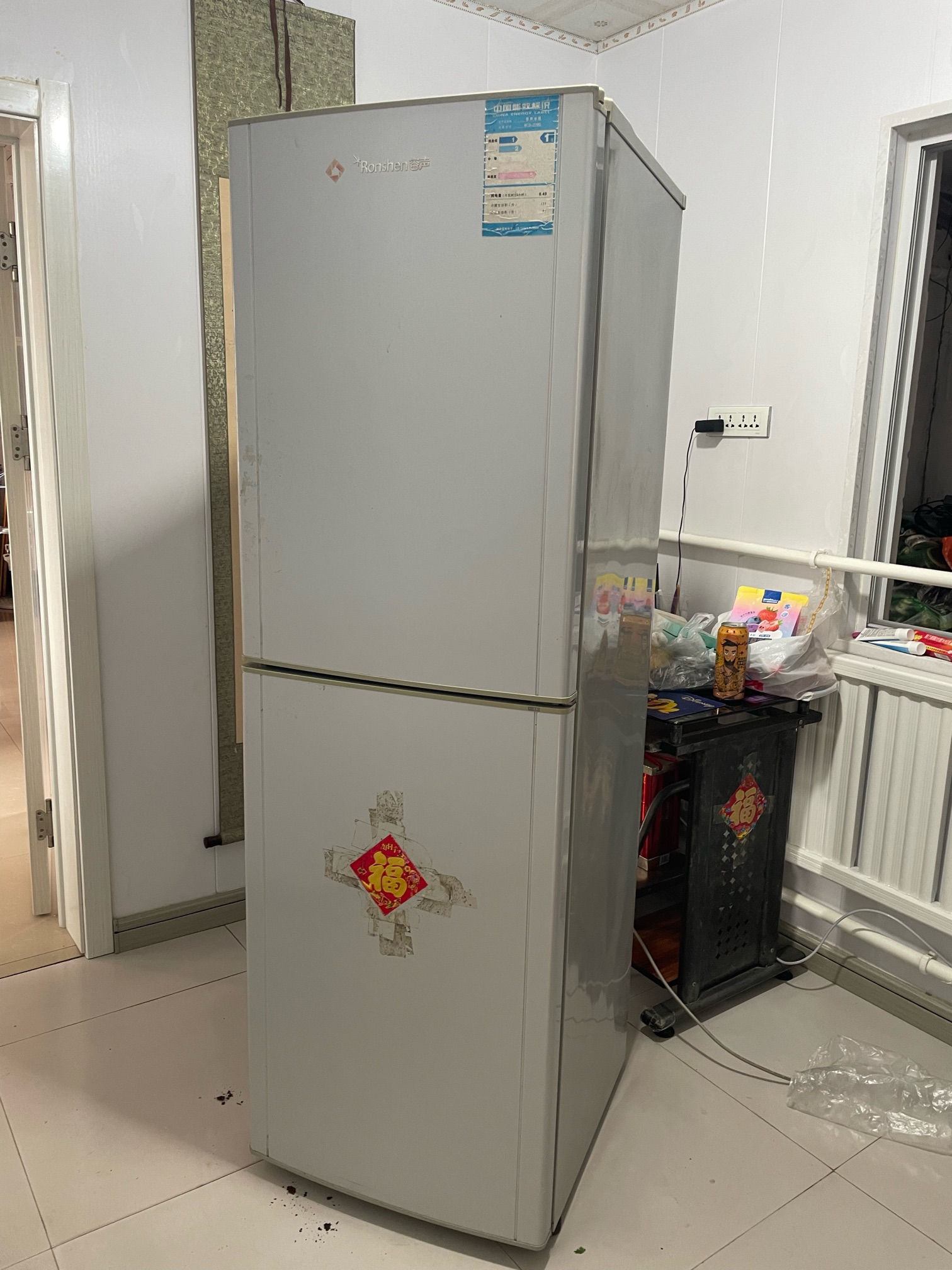容声冰箱228升，便宜处理240元，冰箱在仙浴湾159****6219