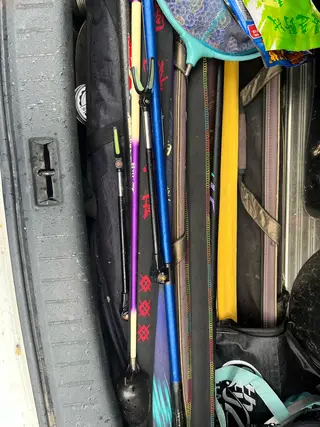 出手二手闲置鱼竿多长都有，适合新手休闲野钓，便宜处理了，加微信联系我，有空就回了，没回就是工作太忙