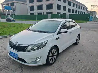新到13年起亚K2.车况精品，实表12万公里，全车原版，少量划痕喷漆，外表内饰嘎嘎新，发动机变速底盘