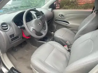 新到11年尼桑阳光，手动档1.5，个人一手车，保实表16万公里，车况精品，两件划痕喷漆，保险到10月