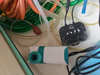 两个水泵都是6000流量，变频的，280一个