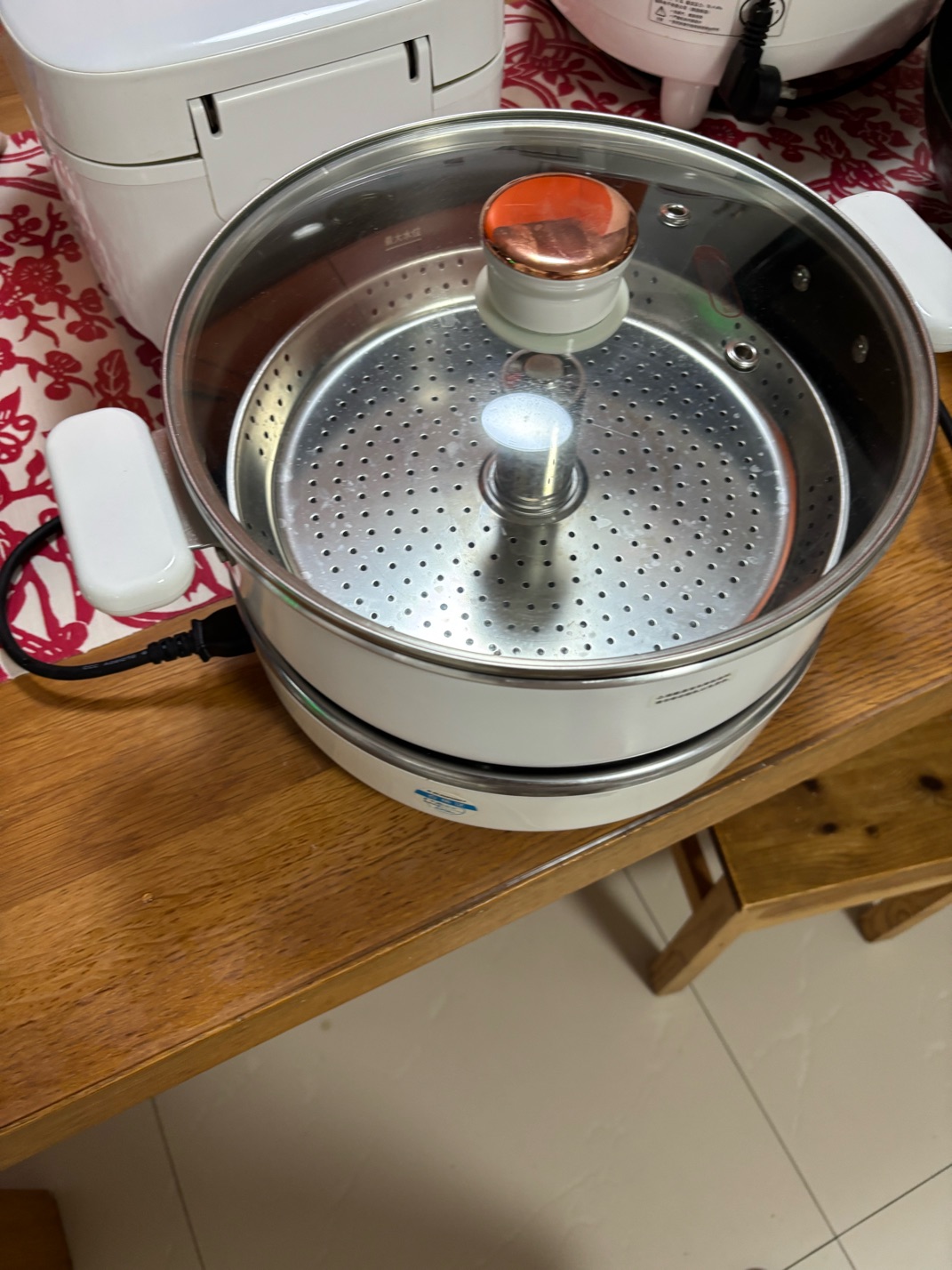 蓝宝火锅，可升降，3-6人用，用了一次，个人闲置，德国蓝宝质量毋庸置疑。