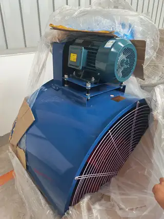 轴流风机，5.5KW，960转，一共四个，全新未用，有能用的上的价格面议。适合厂房等区域，东西在松木