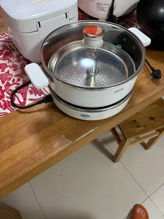 柏翠面包机，自己做的面包最放心，没有香精和铝制泡打粉才是健康的。当和面机和发酵用也很好用。电饭锅、火