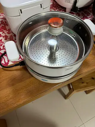 柏翠面包机，自己做的面包最放心，没有香精和铝制泡打粉才是健康的。当和面机和发酵用也很好用。电饭锅、火