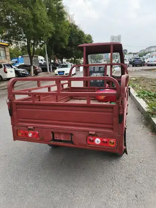 卖福田雷沃150三轮车，一切都好用，价格1500元，有旧车可兑换，有意者联系电话，非诚勿扰
