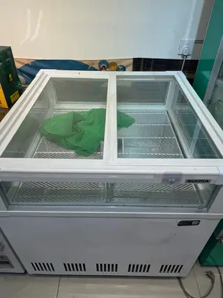 乳品柜酸奶展示柜900×900规格 成色九成新以上 价格900