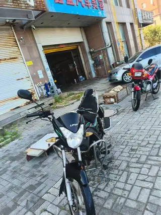 卖力帆125摩托车，前后新胎，一切全好用