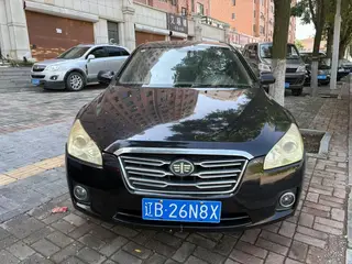 新到11年手动挡奔腾B50，车况板正，里外新，手动挡1.6排量，检车保险11月份，价格便宜6800元