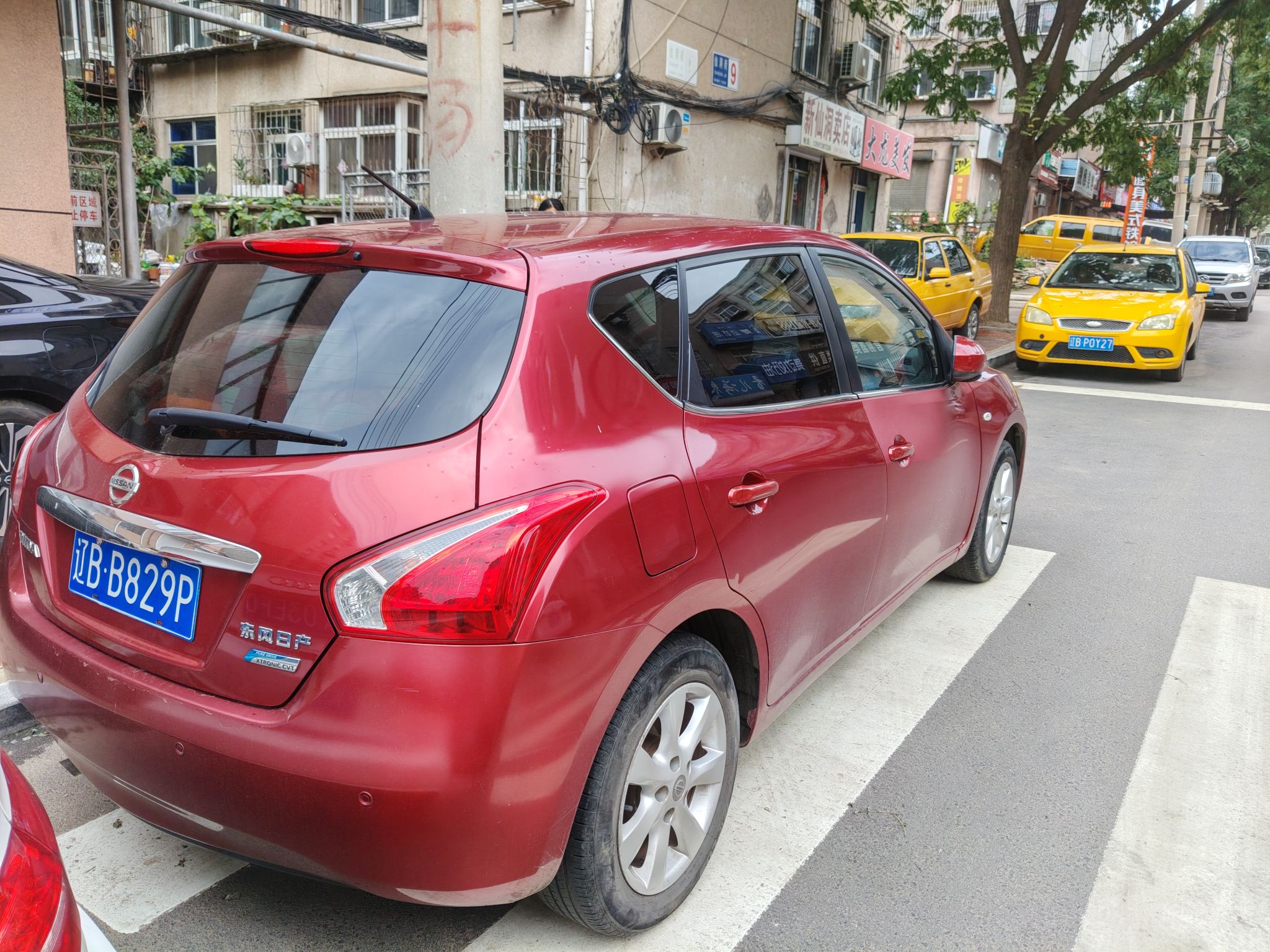 2012年尼桑骐达15万公里，车况一般，价钱12000元可小议
