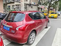2012年尼桑骐达15万公里，车况一般，价钱12000元可小议