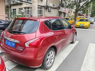 2012年尼桑骐达15万公里，车况一般，价钱12000元可小议