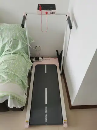 诚心出售九成新跑步机，波尔多一期