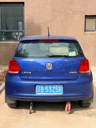 14年大众Polo 手动1.4 两手车 13万5千公里 自己开的 车在三堂
