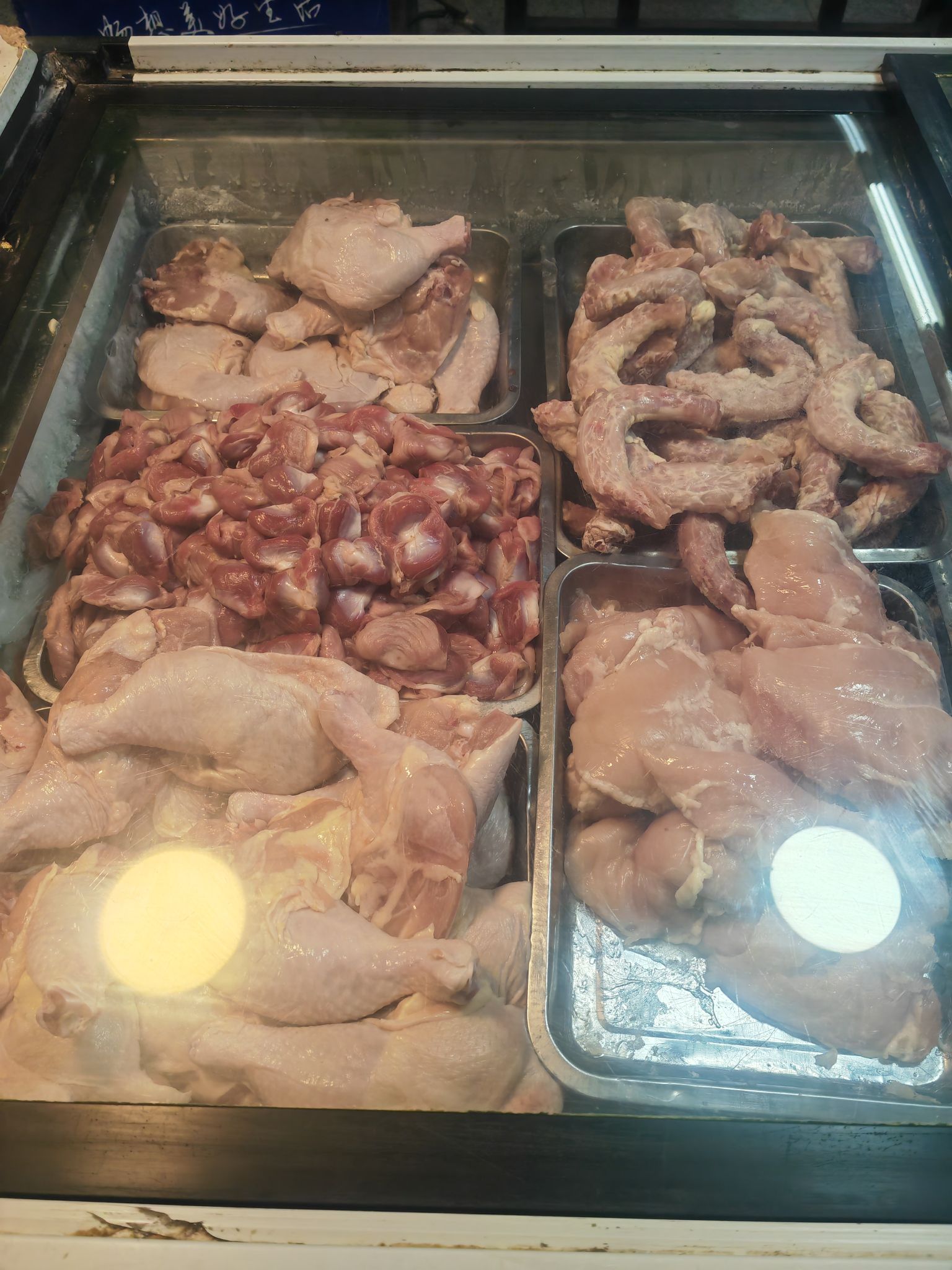 大量批发零售大成鸡货，安井火锅丸子，肉卷，各种油炸食品，水饺！！！