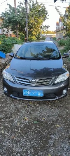 卡罗拉1.6手动挡12年极品车况除了后保险杠喷过漆其它地方原漆，自己去对比车况，15万公里原车三元检
