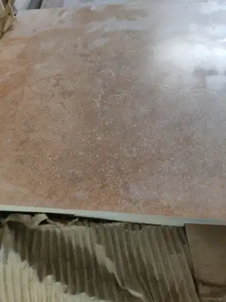 瓷砖给钱就卖。