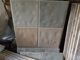 瓷砖给钱就卖。