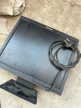便宜处理监控显示器，20元