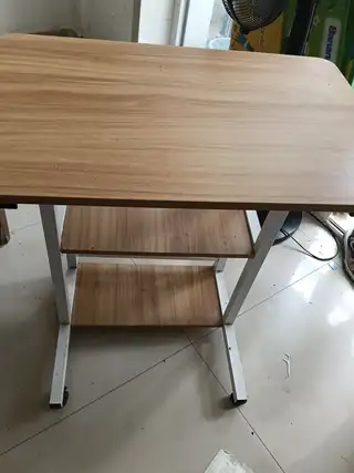 出售二手床，餐桌，屏风等物品有需要的可以打电话咨询价格