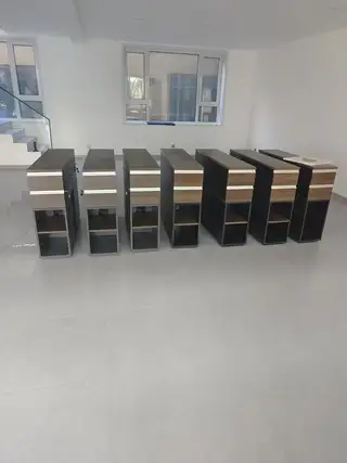 办公桌，会议桌，价格美丽，需要的联系我