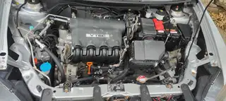 本田小车13年刚领完补贴，1.5地球梦发动机抗造省油自己百度去查，基本都是原漆，别看车子小内部空间绝