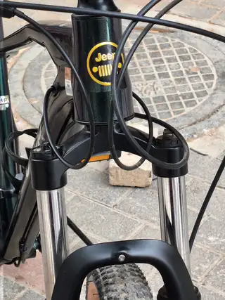 常年出售二手自行车。，置换维修加刹车油。