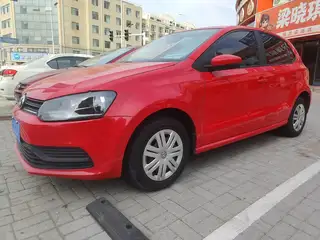 新到14年大众POLO，手动挡1.4排量省油，9万多公里，发动机变速底盘特别好，外表内室非常新，检车