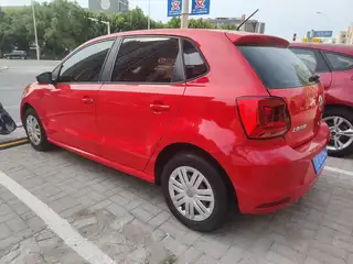 新到14年大众POLO，手动挡1.4排量省油，9万多公里，发动机变速底盘特别好，外表内室非常新，检车