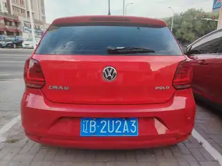 新到14年大众POLO，手动挡1.4排量省油，9万多公里，发动机变速底盘特别好，外表内室非常新，检车