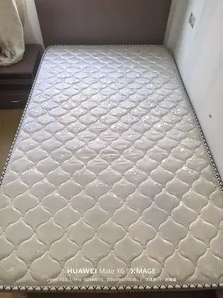 手打实木单人床 150 外加一个单人床垫