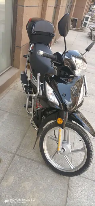 豪爵一7，实表一万二千多公里，全车原板，有牌照