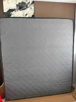 基本全新没用过床垫急出 需要的滴滴 180*200cm 需自取
