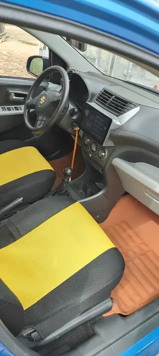 铃木奥拓最省油的小车，14年9万公里里外新没有锈烂，保险27.3月，不怕省油的来，空调凉暖风热带大屏